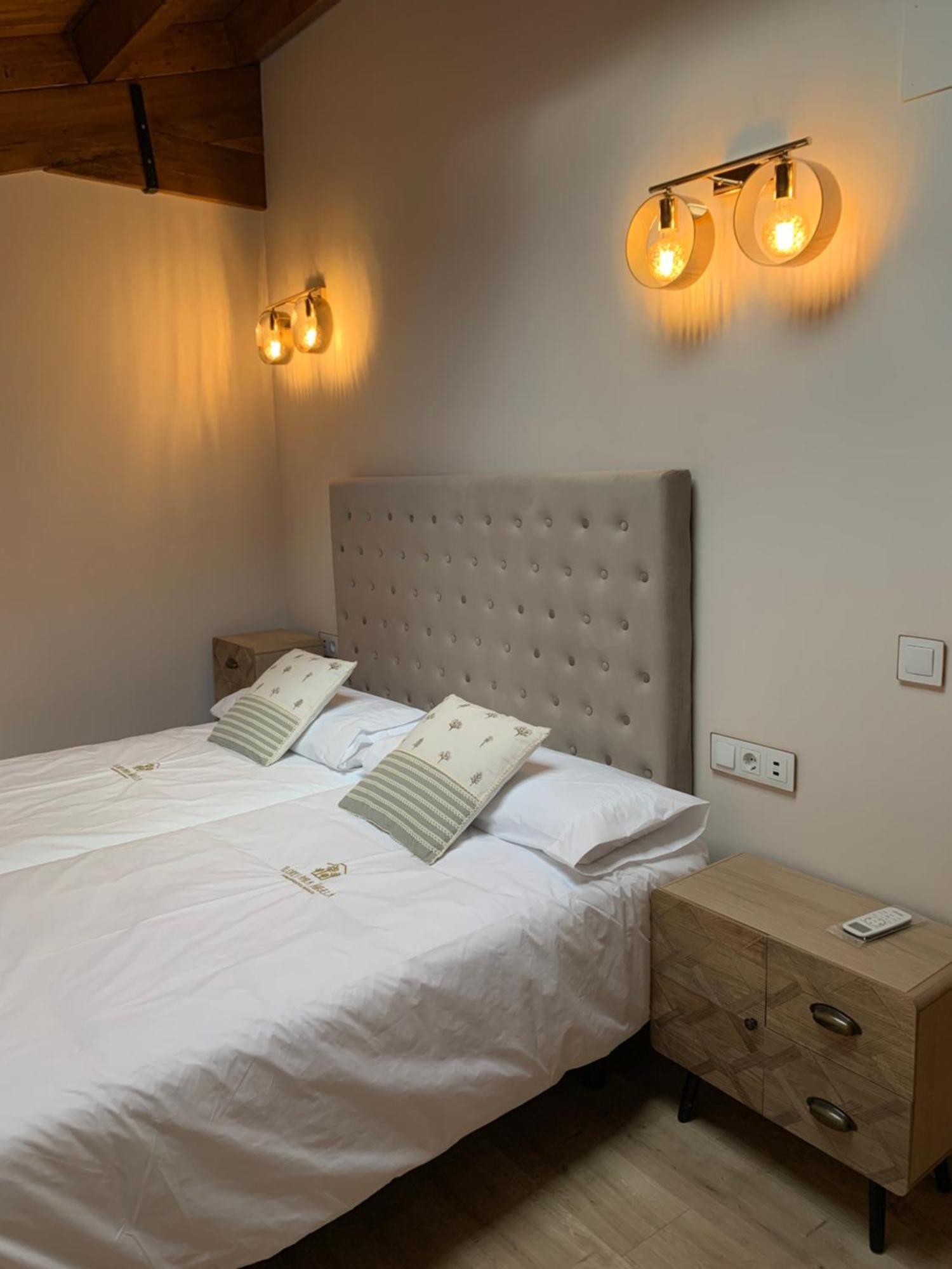 Apartamentos En El Valle Del Jerte Flores Para Angela كابيزويلا ديل فالي المظهر الخارجي الصورة