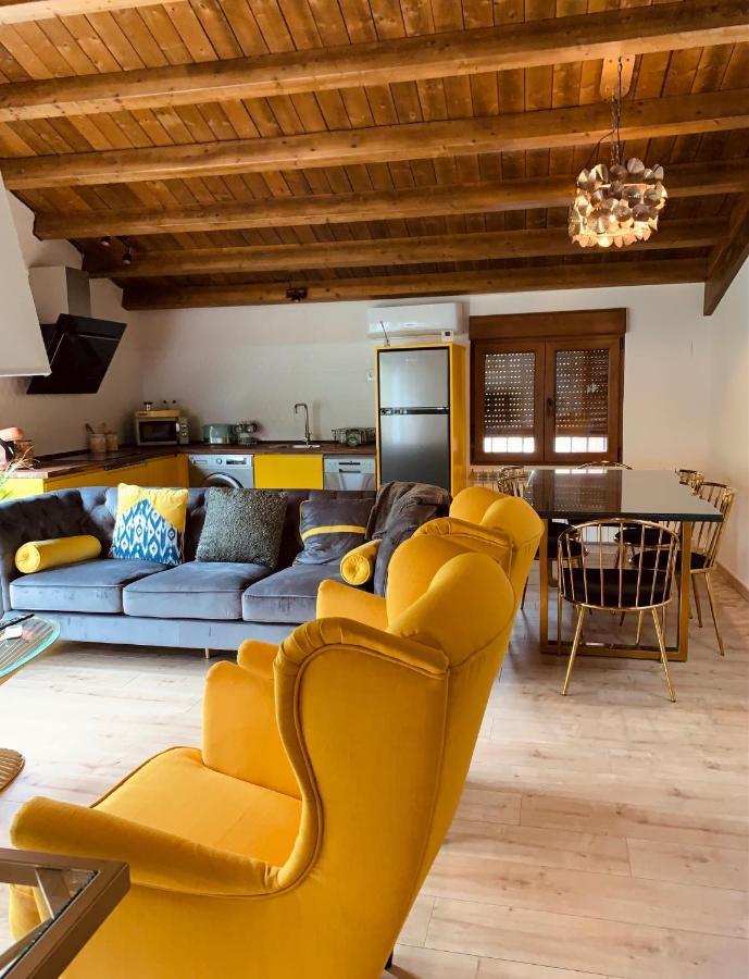 Apartamentos En El Valle Del Jerte Flores Para Angela كابيزويلا ديل فالي المظهر الخارجي الصورة