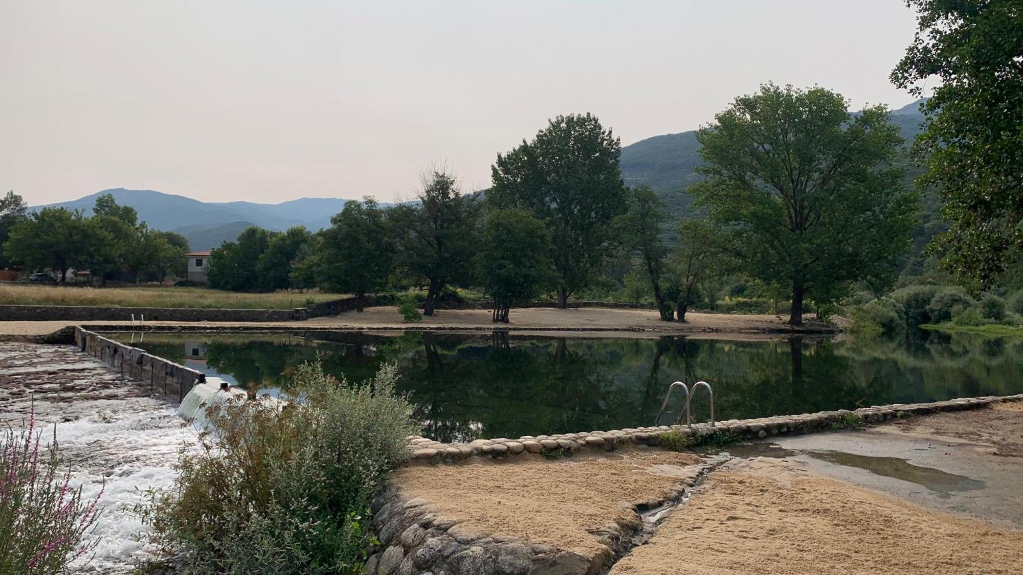 Apartamentos En El Valle Del Jerte Flores Para Angela كابيزويلا ديل فالي المظهر الخارجي الصورة