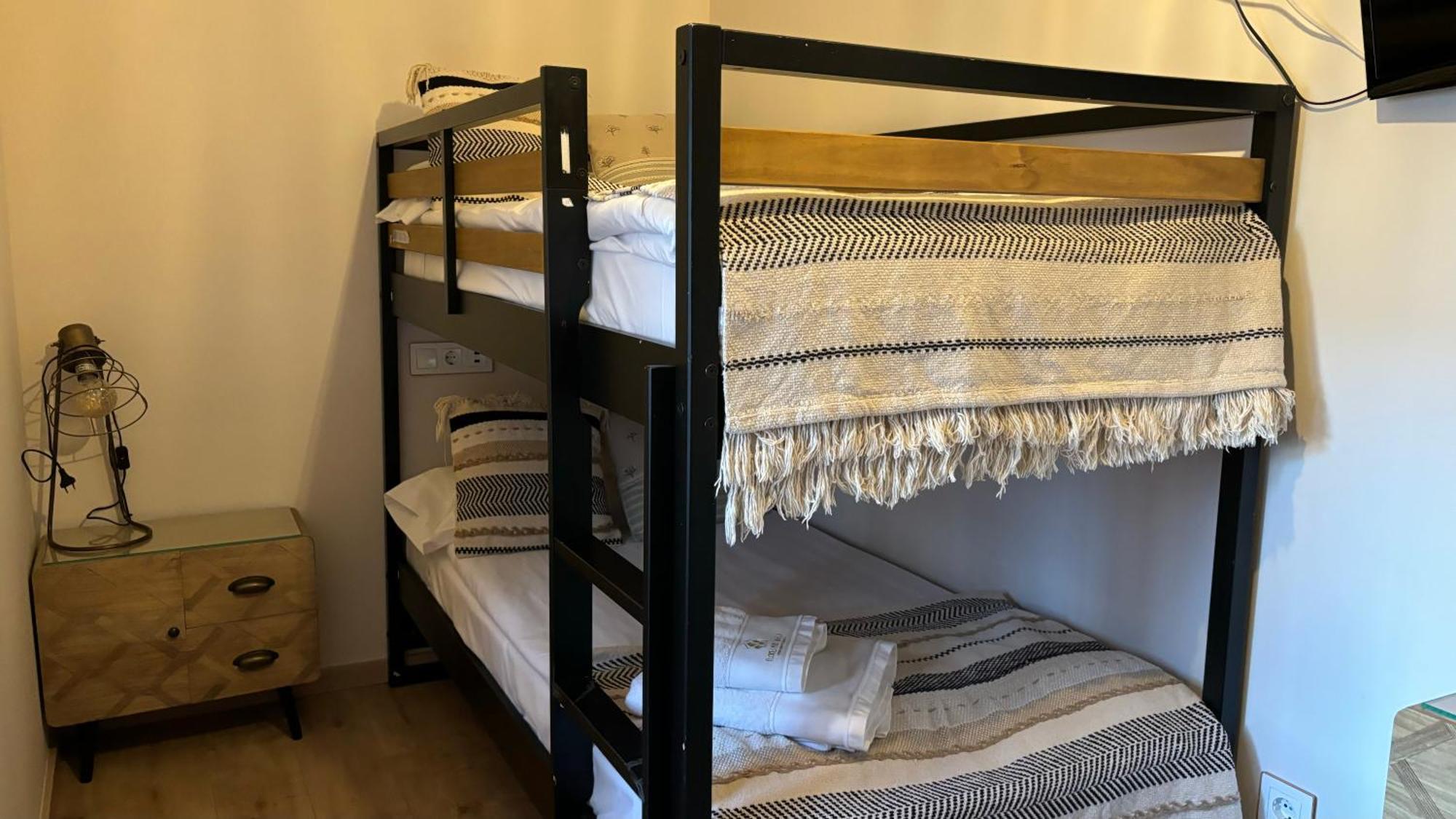 Apartamentos En El Valle Del Jerte Flores Para Angela كابيزويلا ديل فالي المظهر الخارجي الصورة